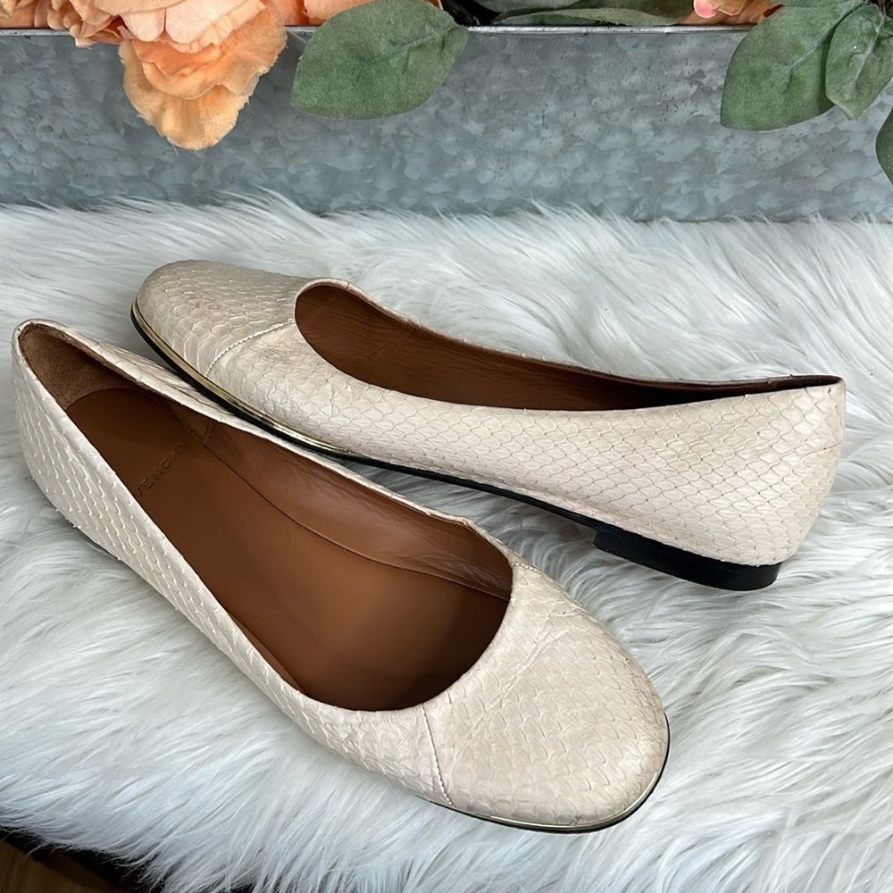 Givenchy Cream Textured Leather Ballet Flats